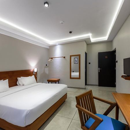 Fern Colombo Bed & Breakfast Екстериор снимка