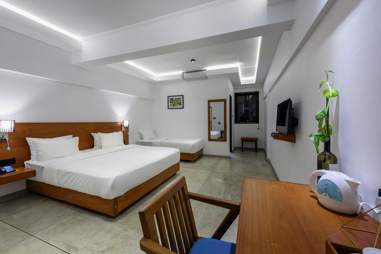 Fern Colombo Bed & Breakfast Екстериор снимка